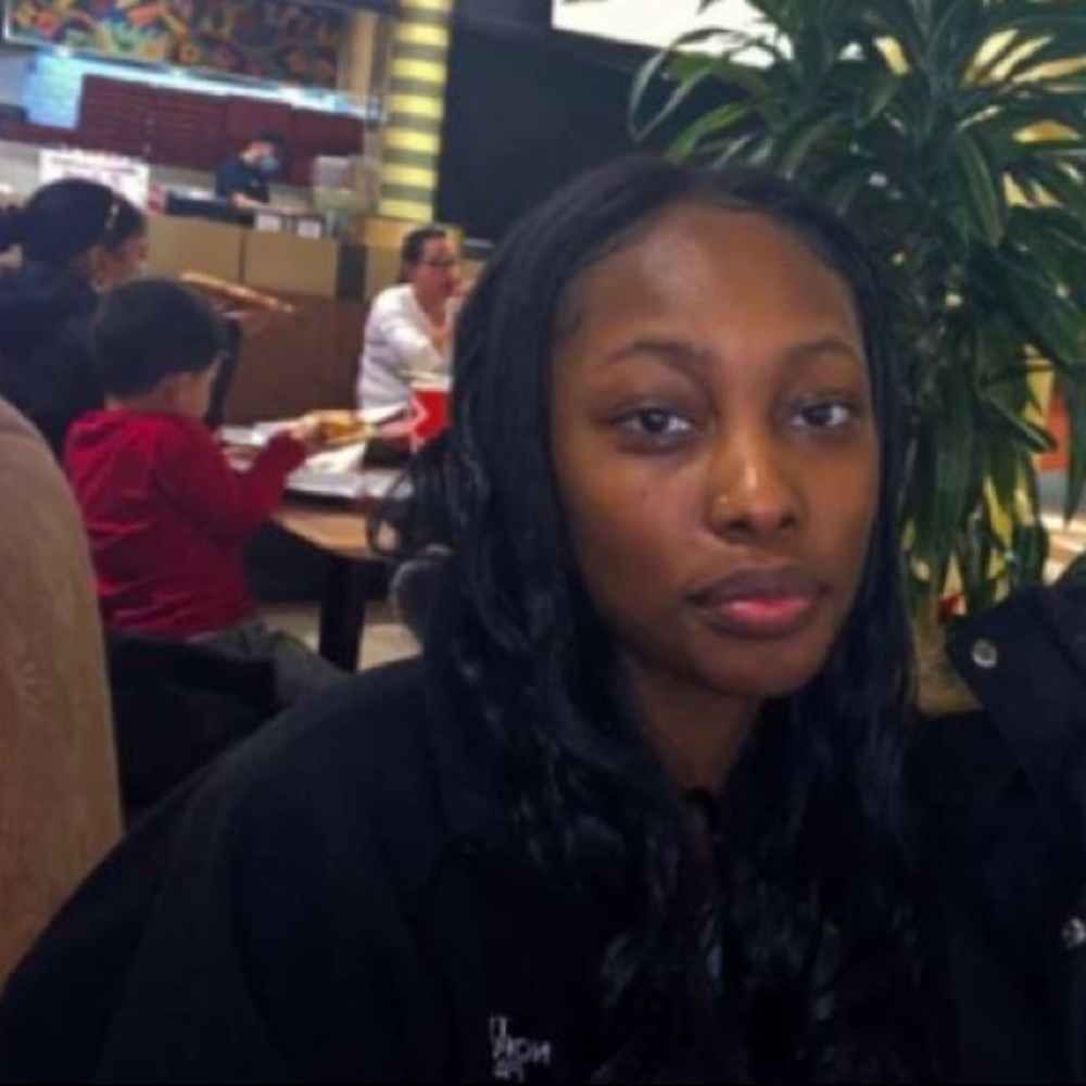 Meet your Posher, Abigail